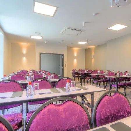 Centre Hotel 3*