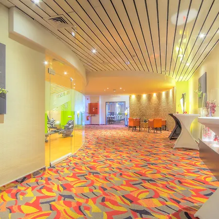 Centre 酒店 蒙斯