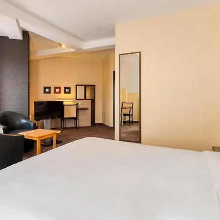 Centre Hotel